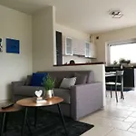 Vakantiehuis A&g - Elegante Casa 100 Mq Su Due Piani Con Wi-fi-giardino-parcheggio Aosta