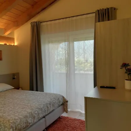 Holiday home A&g - Elegante Casa 100 Mq Su Due Piani Con Wi-fi-giardino-parcheggio *
