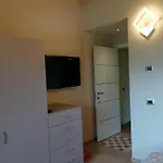 A&g - Elegante Casa 100 Mq Su Due Piani Con Wi-fi-giardino-parcheggio * Aosta