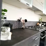 A&g - Elegante Casa 100 Mq Su Due Piani Con Wi-fi-giardino-parcheggio * Aosta