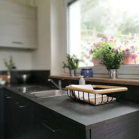 A&g - Elegante Casa 100 Mq Su Due Piani Con Wi-fi-giardino-parcheggio *