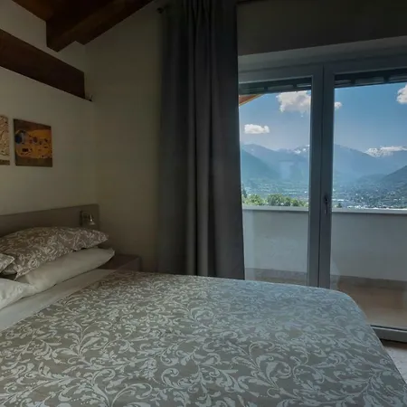 A&g - Elegante Casa 100 Mq Su Due Piani Con Wi-fi-giardino-parcheggio