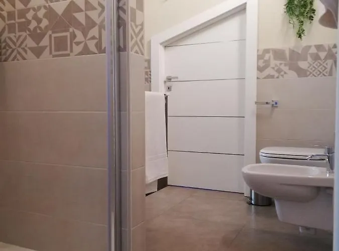 Nyaraló A&g - Elegante Casa 100 Mq Su Due Piani Con Wi-fi-giardino-parcheggio Aosta