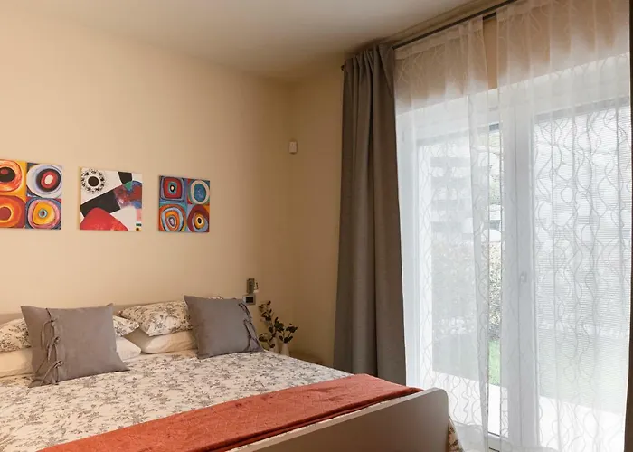 Nyaraló A&g - Elegante Casa 100 Mq Su Due Piani Con Wi-fi-giardino-parcheggio