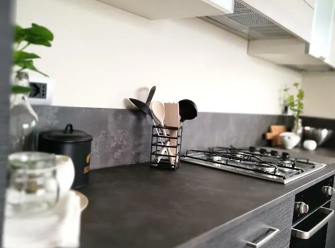 A&g - Elegante Casa 100 Mq Su Due Piani Con Wi-fi-giardino-parcheggio * Aosta