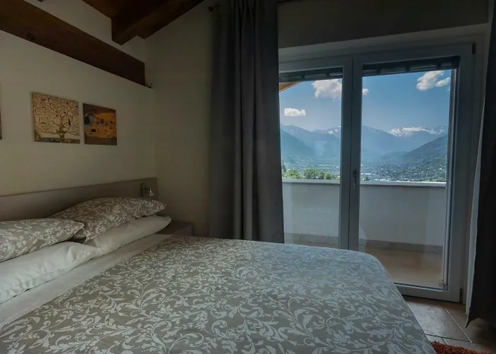 A&g - Elegante Casa 100 Mq Su Due Piani Con Wi-fi-giardino-parcheggio